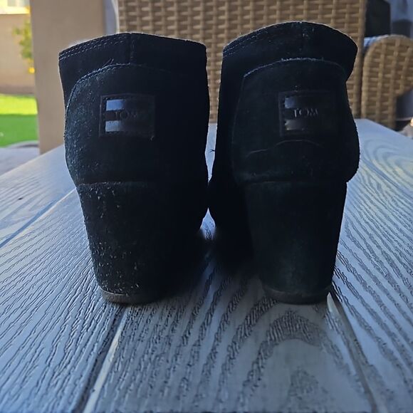 TOMS Desert Wedge Black Suede Lace-up Short Boots Booties Women size 8.5 - Picture 6 of 9